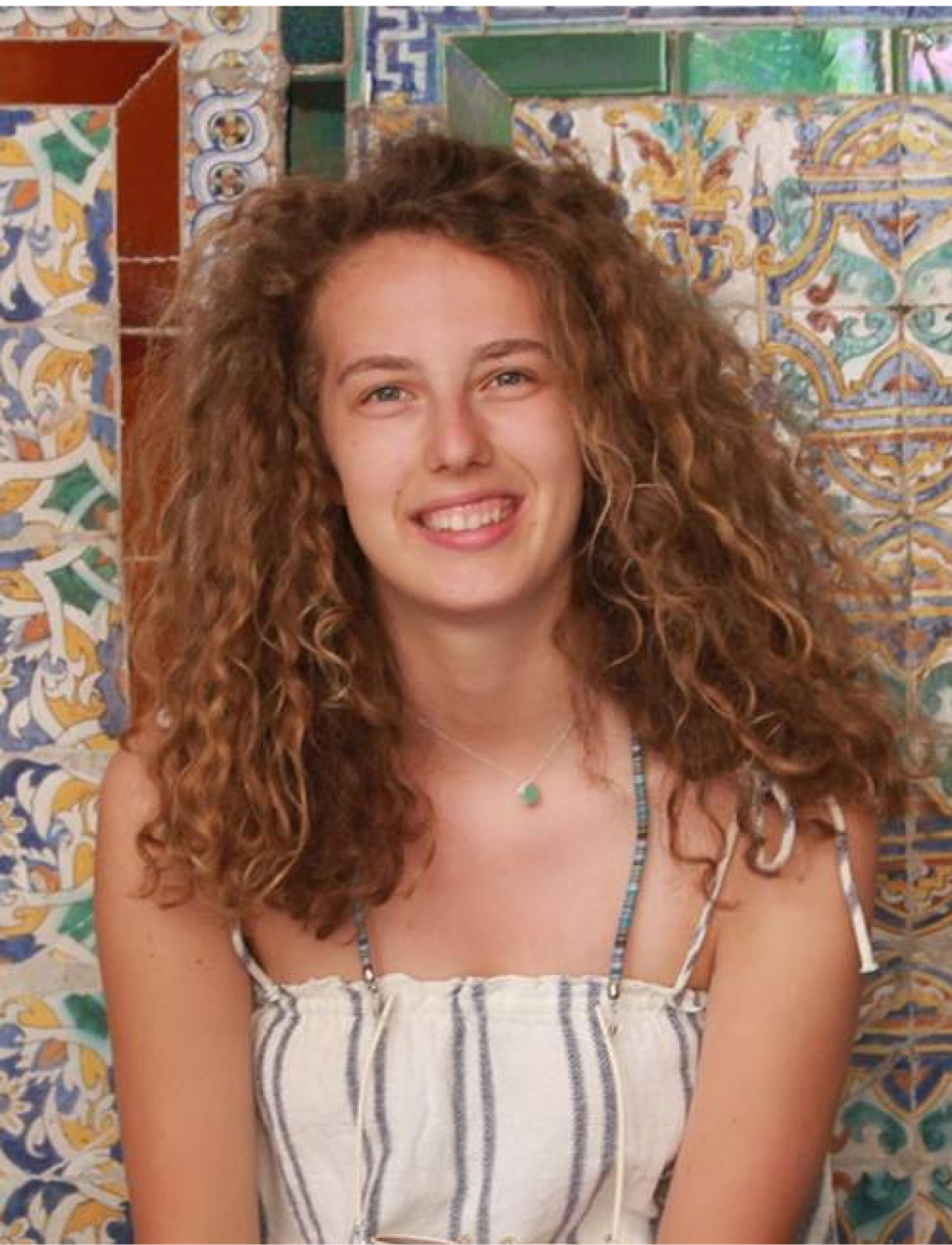 Avis de Mélanie : Avoir un mentor a fait une énorme différence. Mes notes ont monté, j’ai gagné en méthodes, et surtout en confiance en moi. Je me sens prête pour le Bac et l’université !