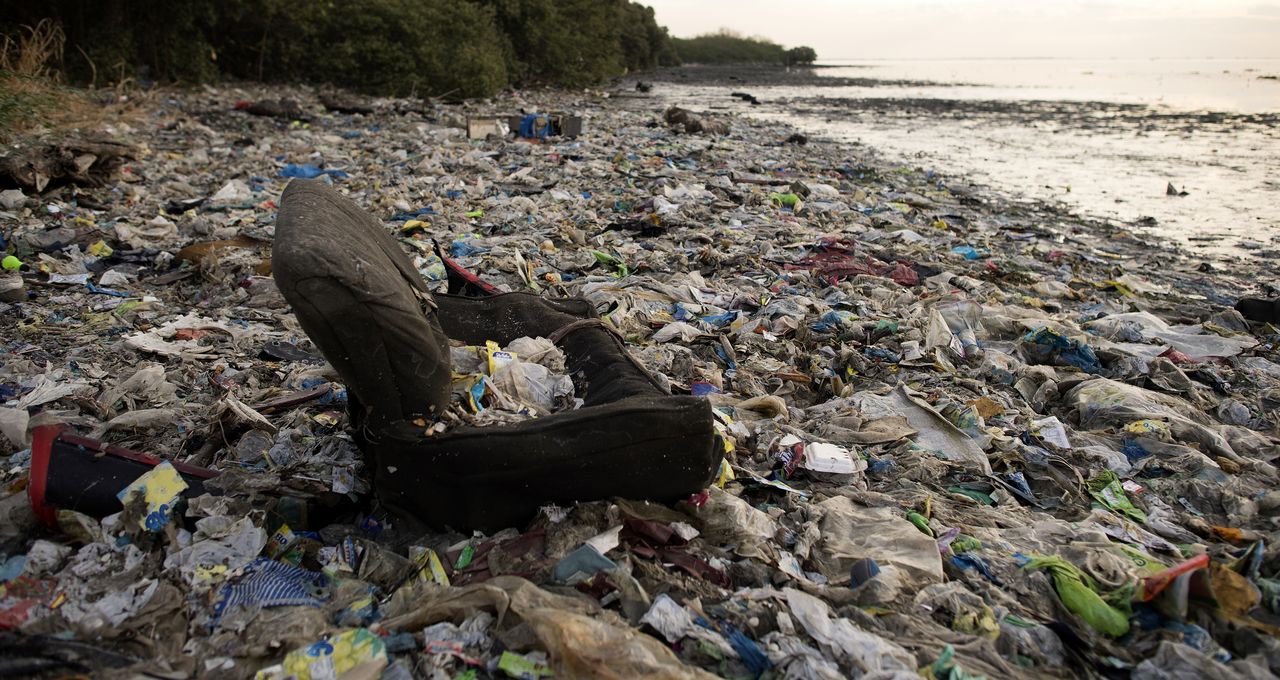 ️ Pourquoi nos déchets finissent leur vie en Asie ?