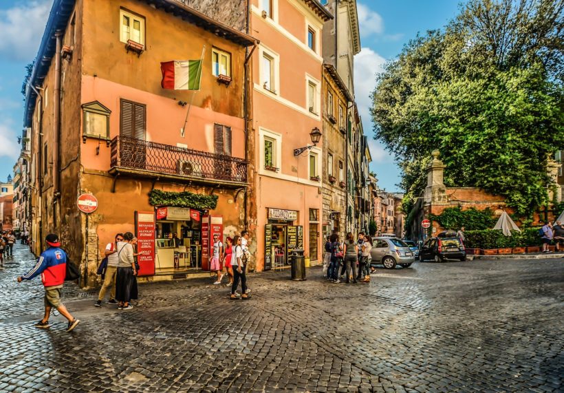 Top 100 des connecteurs logiques en italien à connaître absolument 