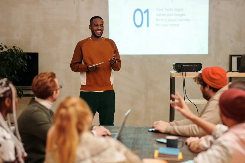 Comment bien prendre la parole en public ? 