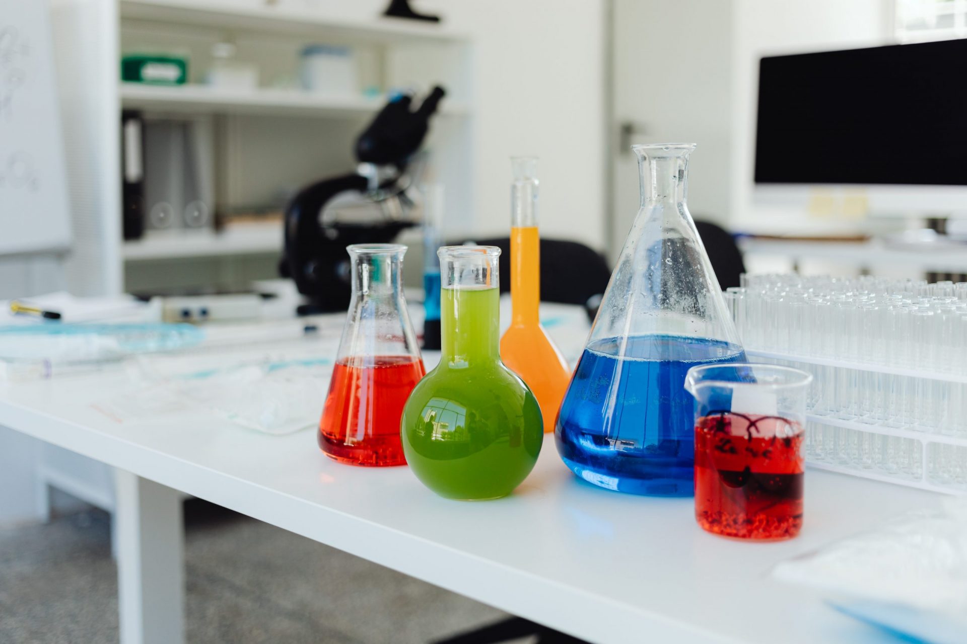 [Bac] Le guide pour réussir l’épreuve de spécialité en physique-chimie‍