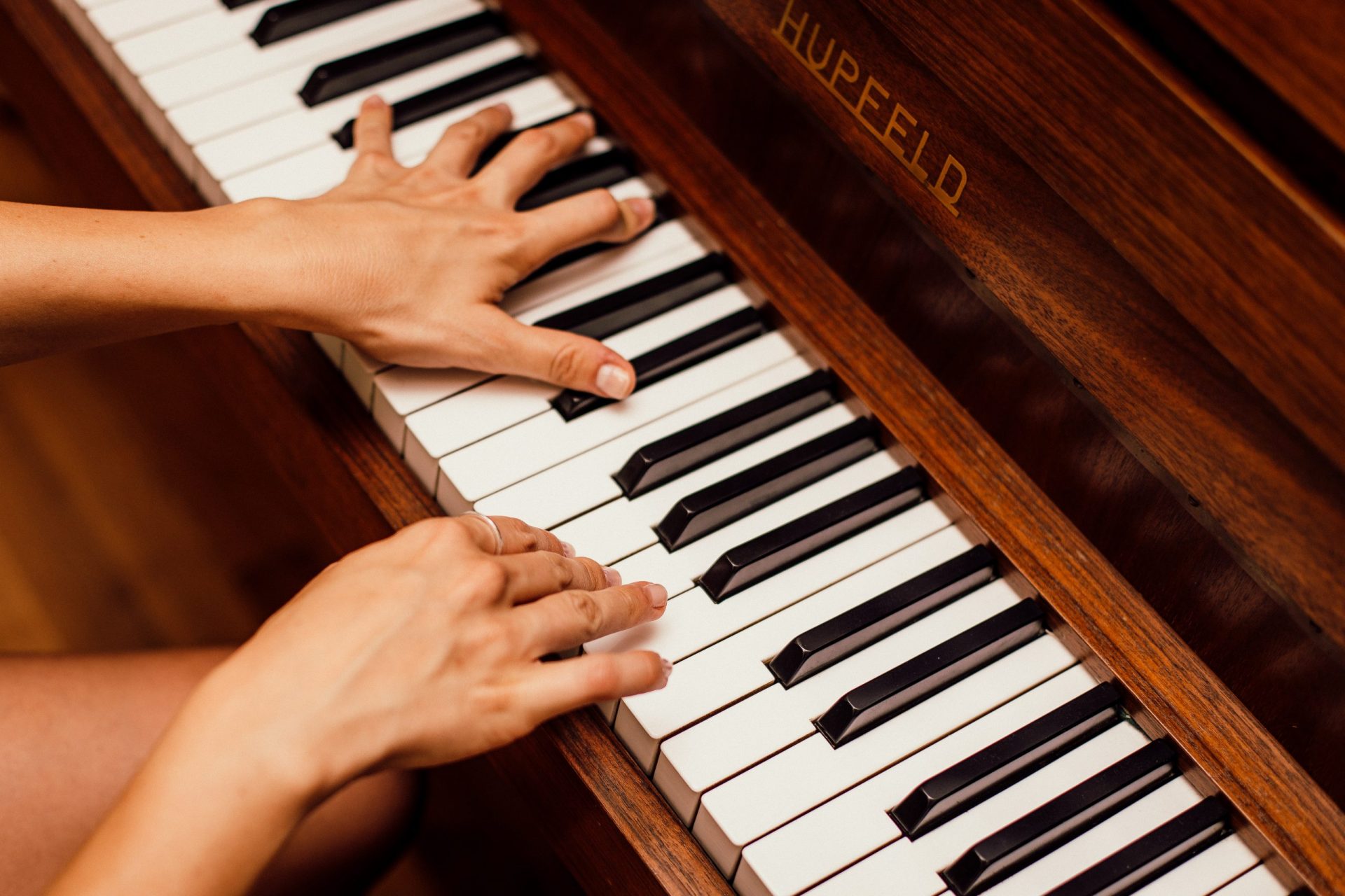 Apprendre un instrument peut t’aider à augmenter ta moyenne générale ! 