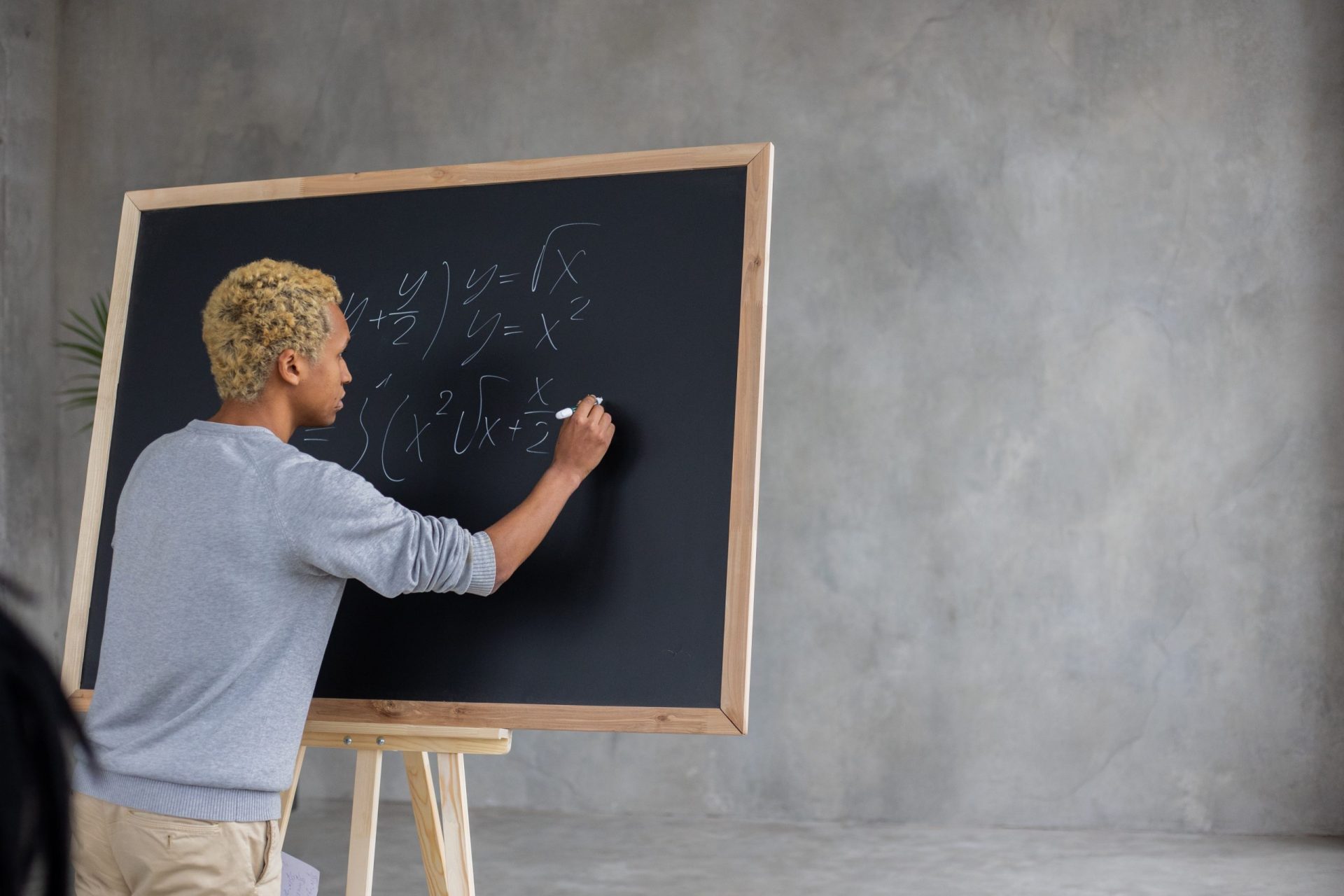 Analyse asymptotique : exercice corrigé