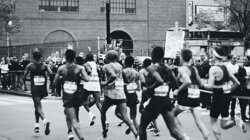 La bataille de Marathon : l&rsquo;origine de la course olympique 🏃