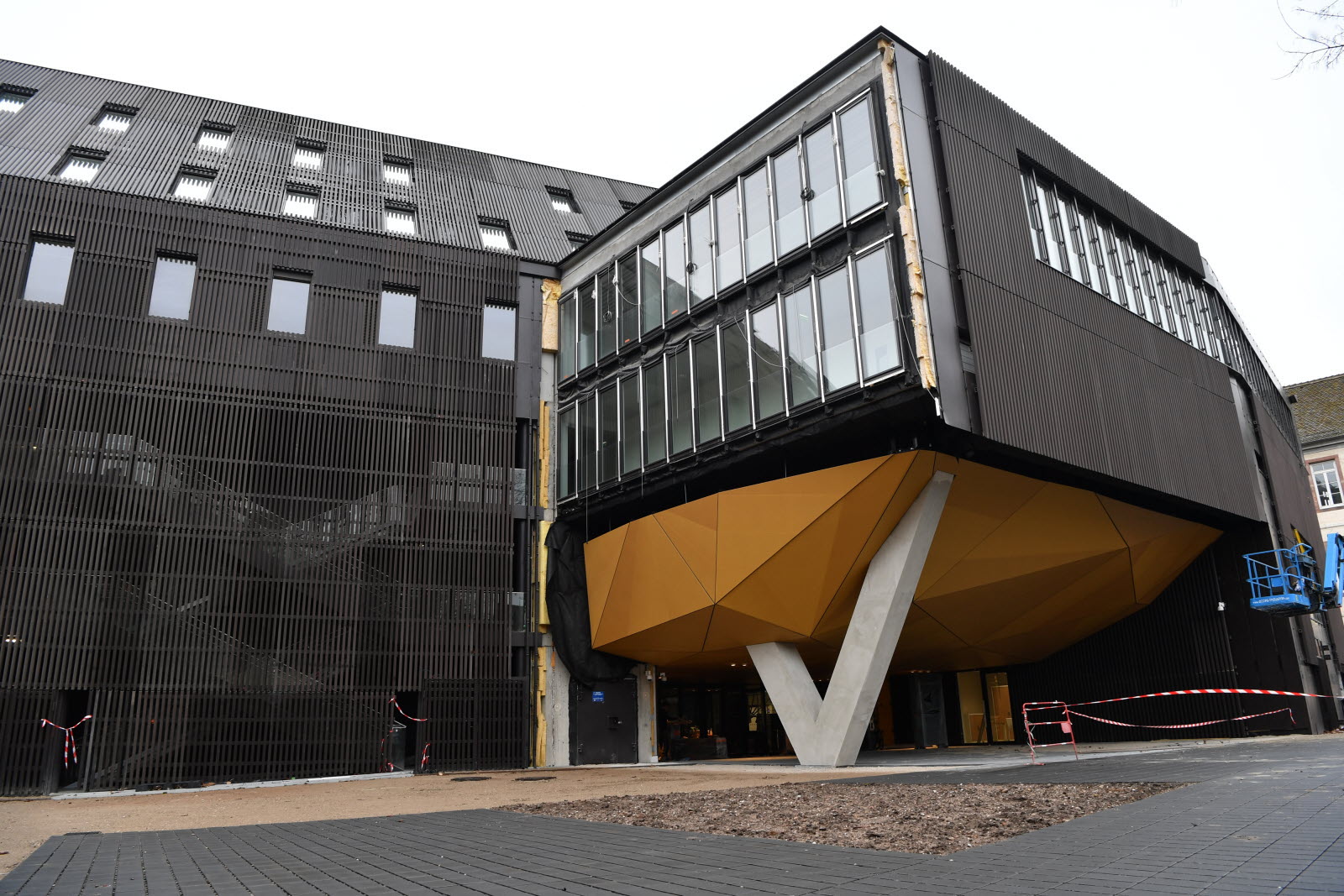 le-nouveau-batiment-le-cardo-photo-archives-dna-michel-frison-1613142269