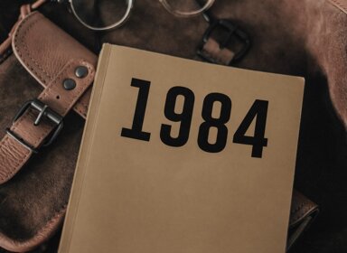 George Orwell : portrait de l’inventeur de Big Brother 