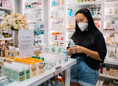 Découvre le métier de préparateur en pharmacie ! 