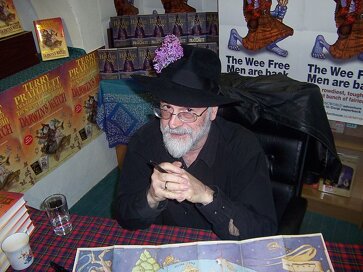 Terry Pratchett, le maître de la fantasy britannique ‍️