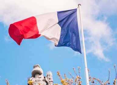 La véritable histoire du drapeau français 