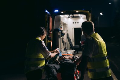 Auxiliaire ambulancier, un métier à 100 à l’heure ! 