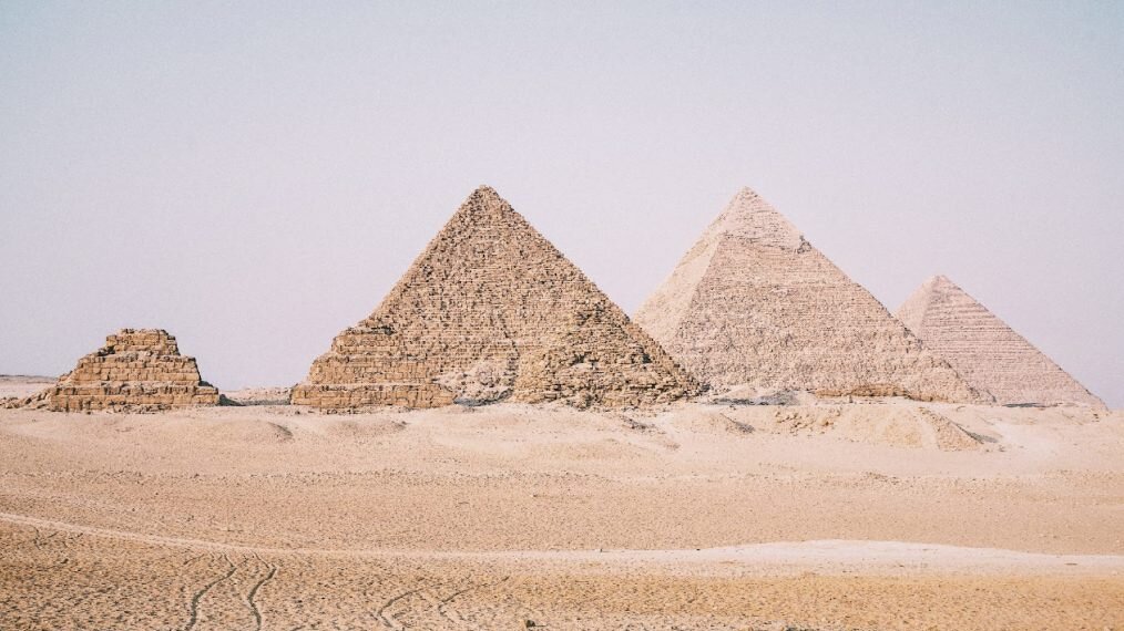 Pyramides de Gizeh : La véritable histoire 🌄 - Sherpas