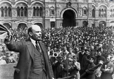 La révolution russe de 1917 : de monarchie à république soviétique ​