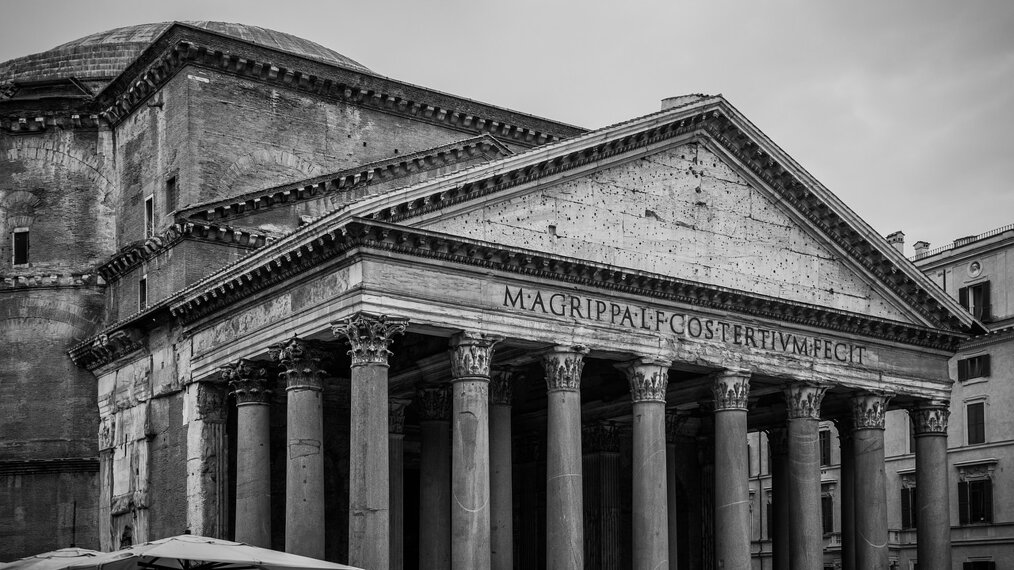 Photo du Panthéon à Rome en noir et blanc