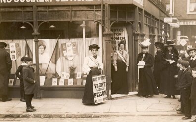 L’Histoire des suffragettes : le combat pour le Droit de Vote des femmes ️
