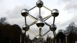 La formation des ions au cœur de la matière 