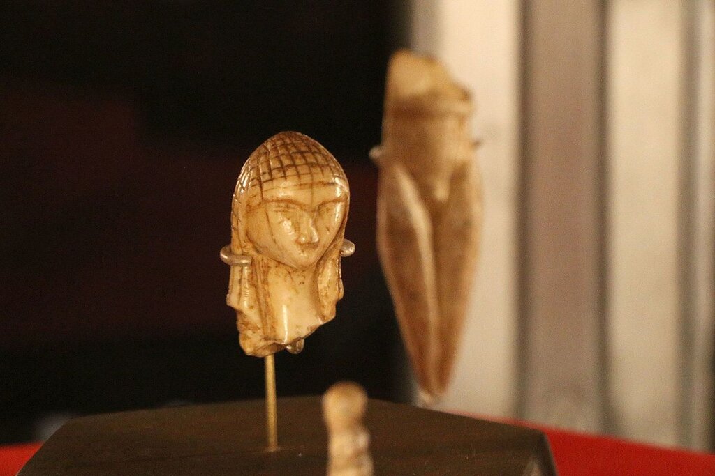 La Dame de Brassempouy, une figurine en ivoire.