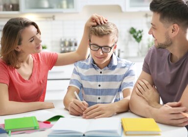 Comment l’inciter à réviser pendant les vacances ? 