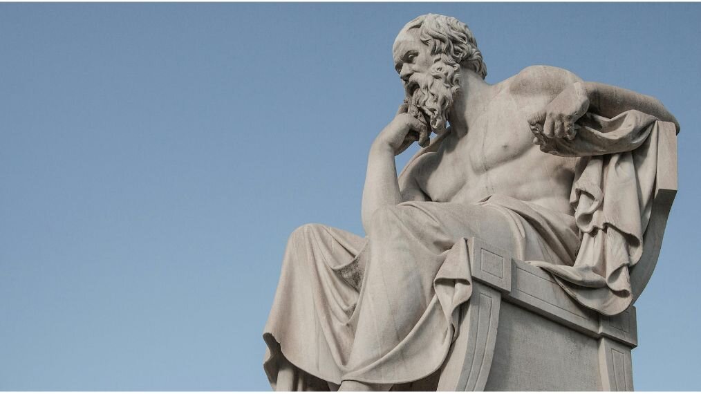 statue d'un philophe grec